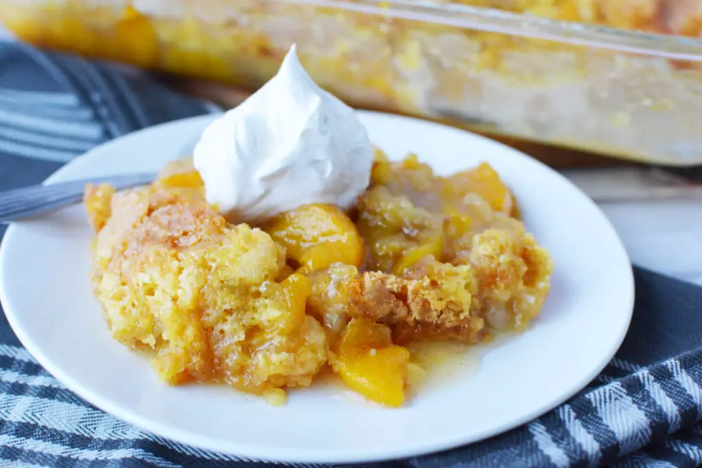 Peach Cobbler Recipe Using Cake Mix: Deliciously Simple and Quick!