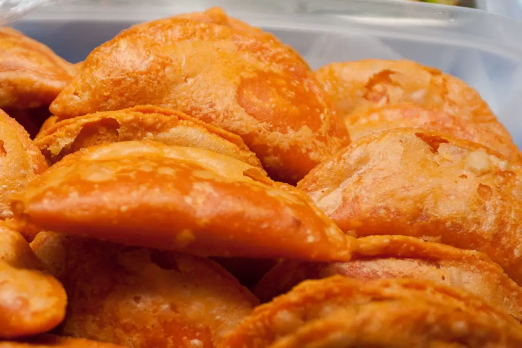 Guam Empanada Recipe: Flavorsome Island Delight