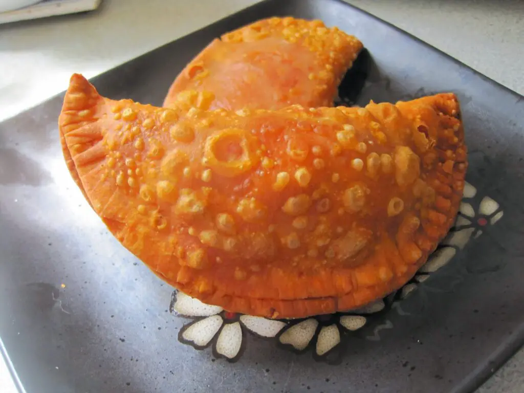 Guam Empanada Recipe: Flavorsome Island Delight