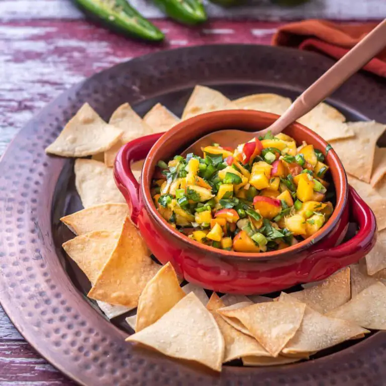 Peach Salsa Dip Recipe: Deliciously Refreshing Summer Snack