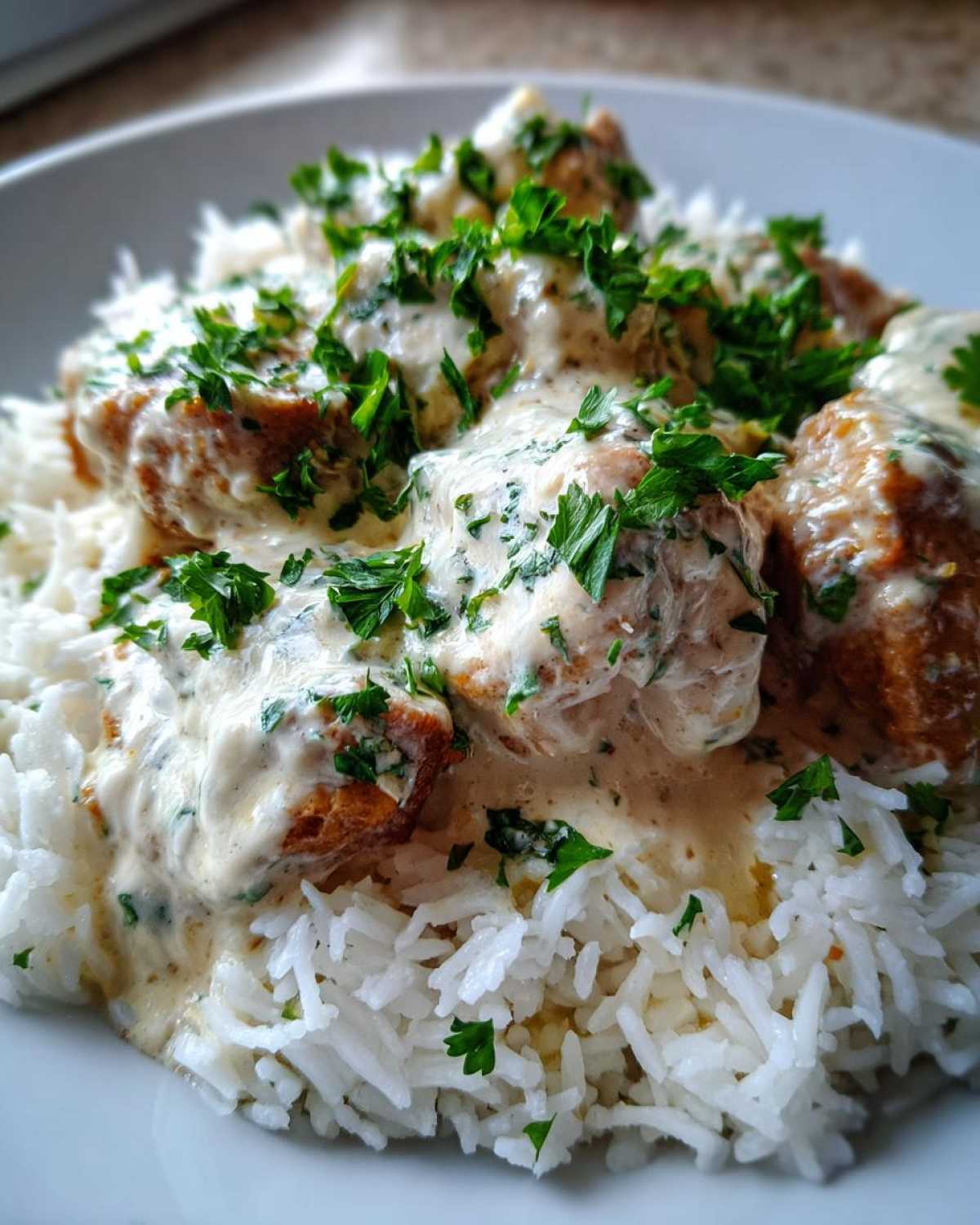 Creamy Smothered Chicken And Rice - detail 2