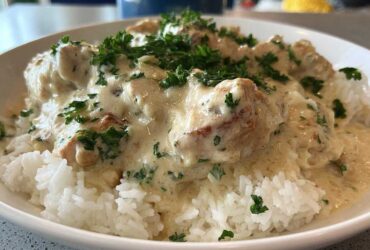 Creamy Smothered Chicken And Rice