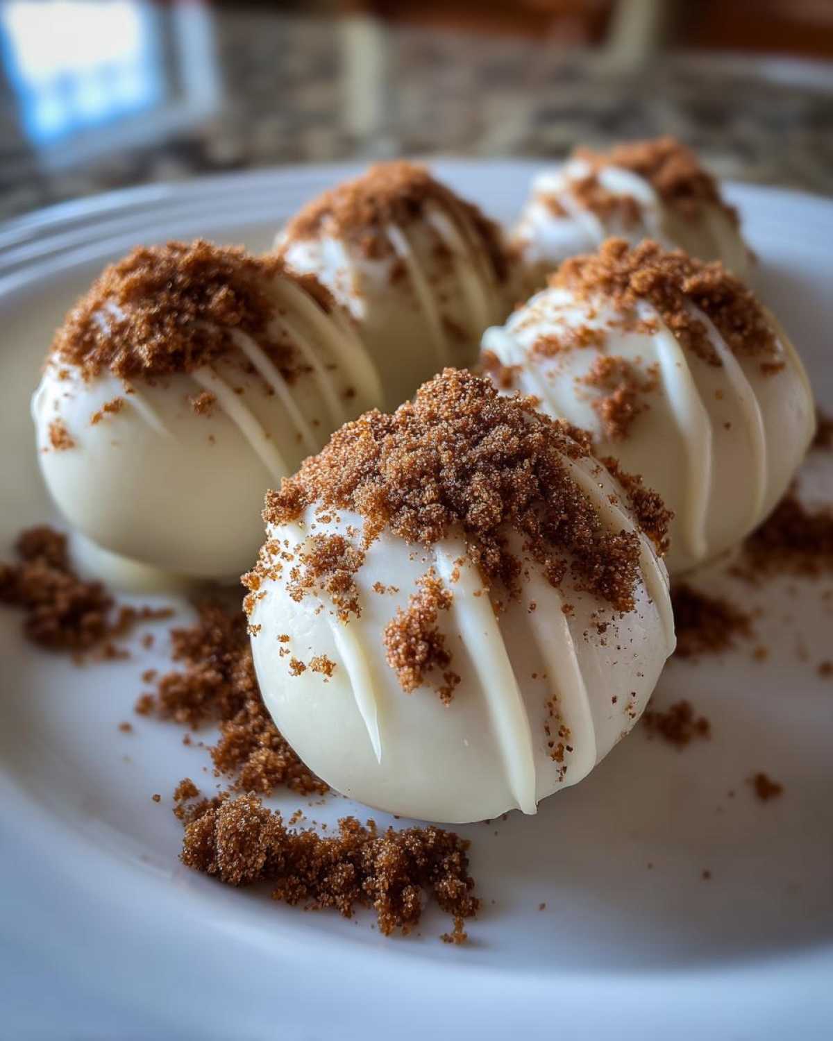 Gingerbread Cheesecake Truffles - detail 4