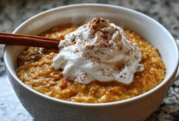 Pumpkin Spice Latte Oatmeal Bowl