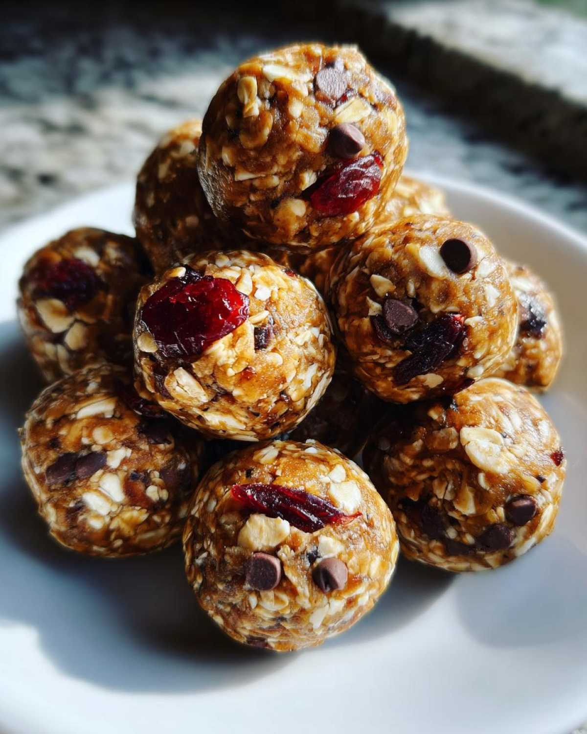 Trail Mix Energy Bites No-Bake - detail 2