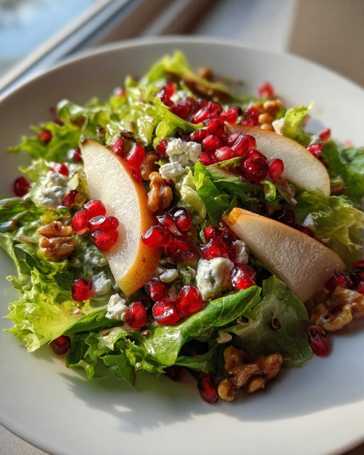 Christmas Salad with Pear and Pomegranate - detail 1