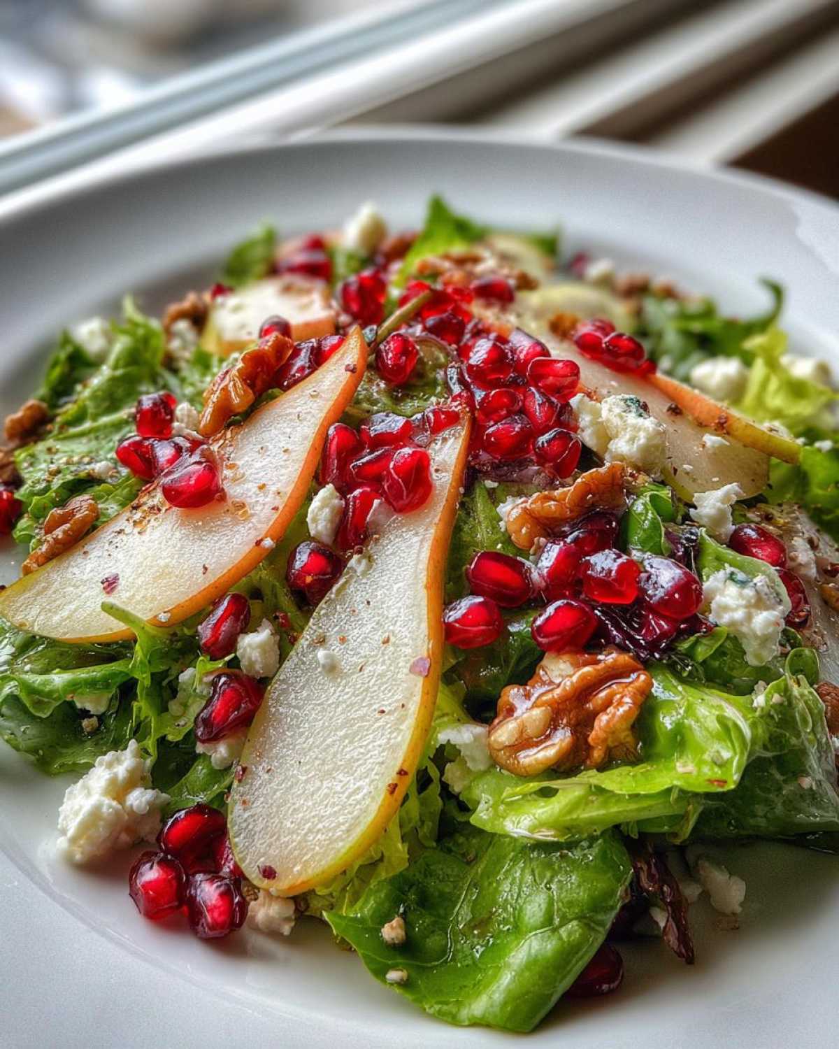 Christmas Salad with Pear and Pomegranate - detail 2