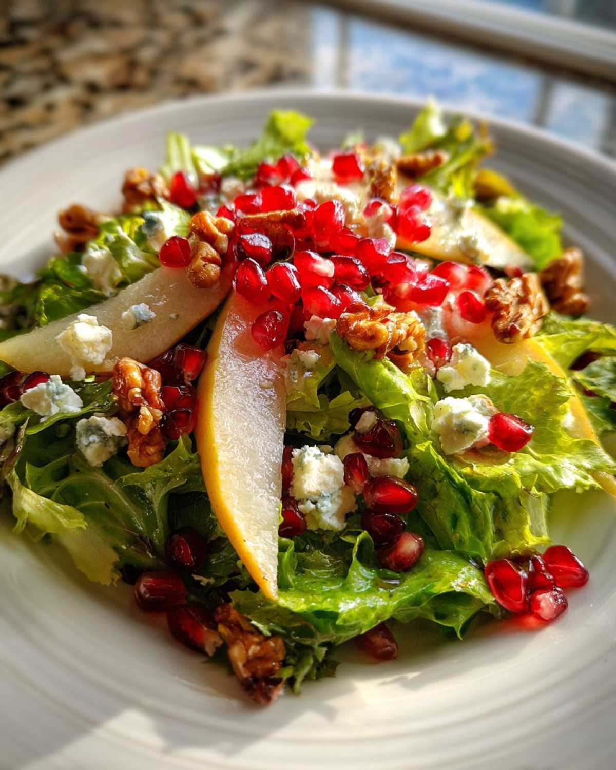 Christmas Salad with Pear and Pomegranate - detail 3
