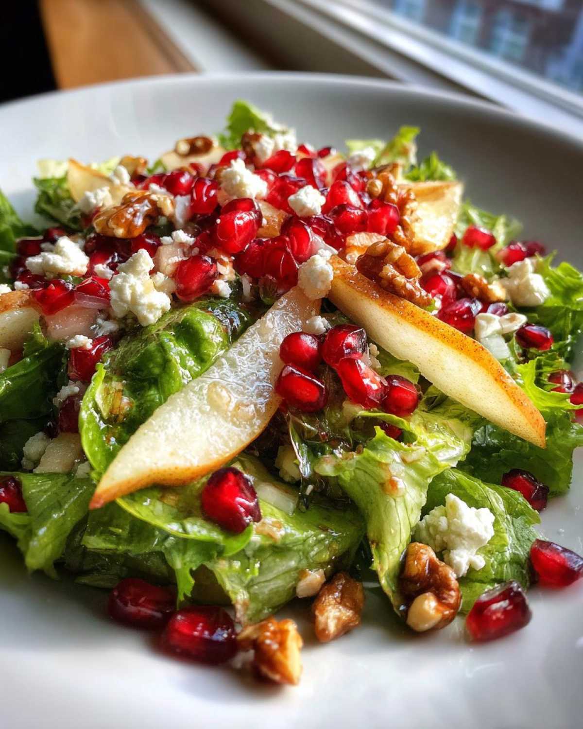 Christmas Salad with Pear and Pomegranate - detail 4