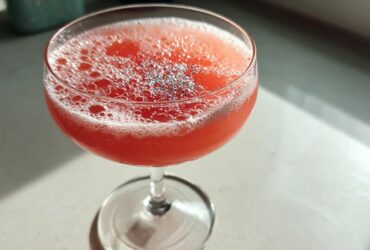 Glittering Grapefruit Gin Fizz