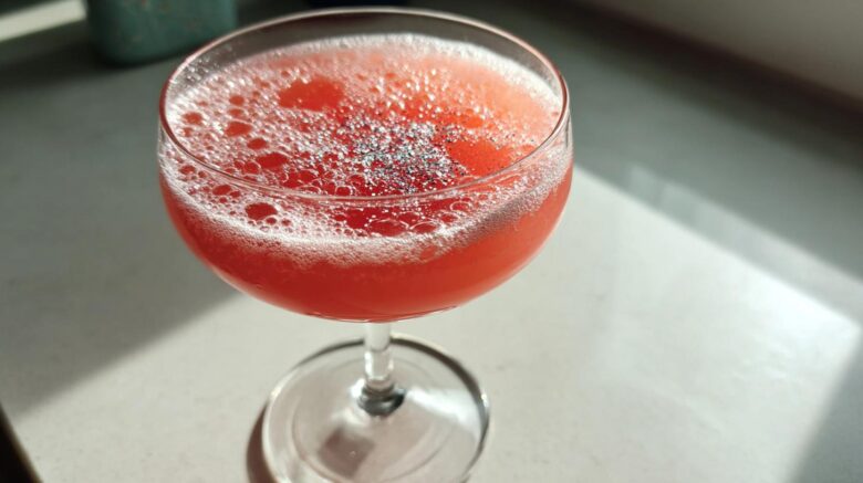 Glittering Grapefruit Gin Fizz