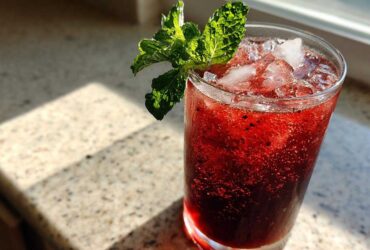 Hibiscus Peppermint Iced Tea