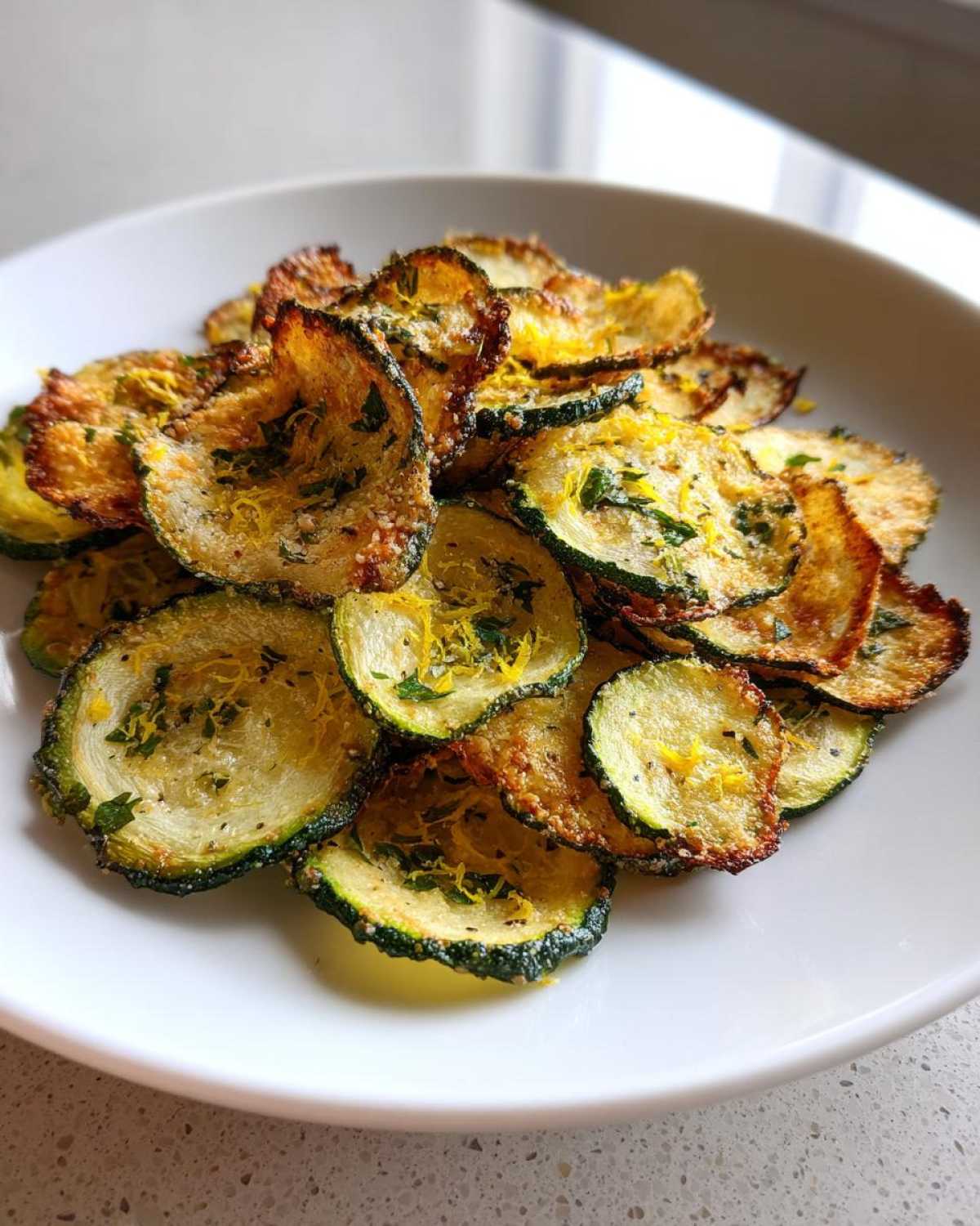Parsley Lemon Zucchini Chips - detail 2
