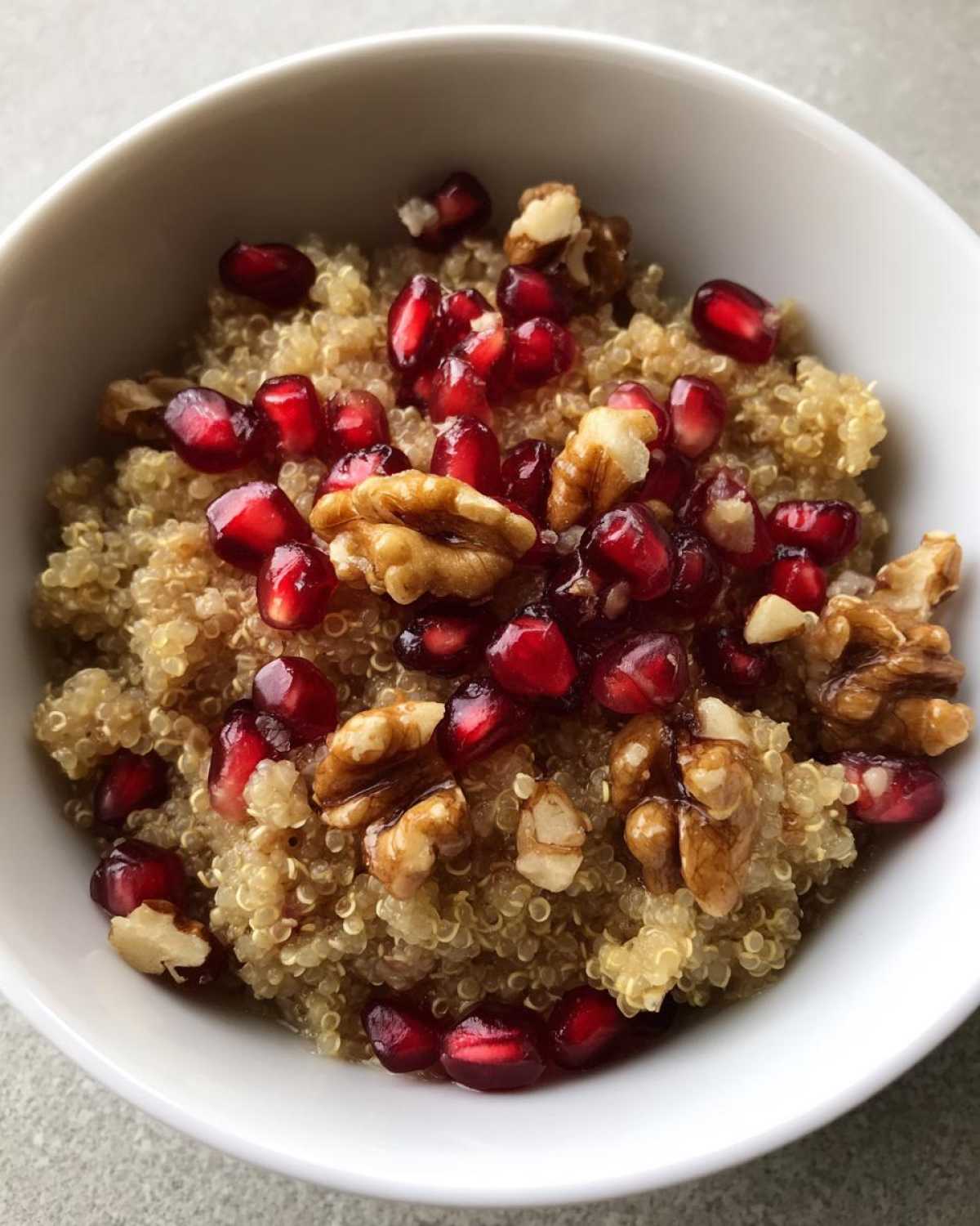 Pomegranate Quinoa Breakfast Bowl - detail 1
