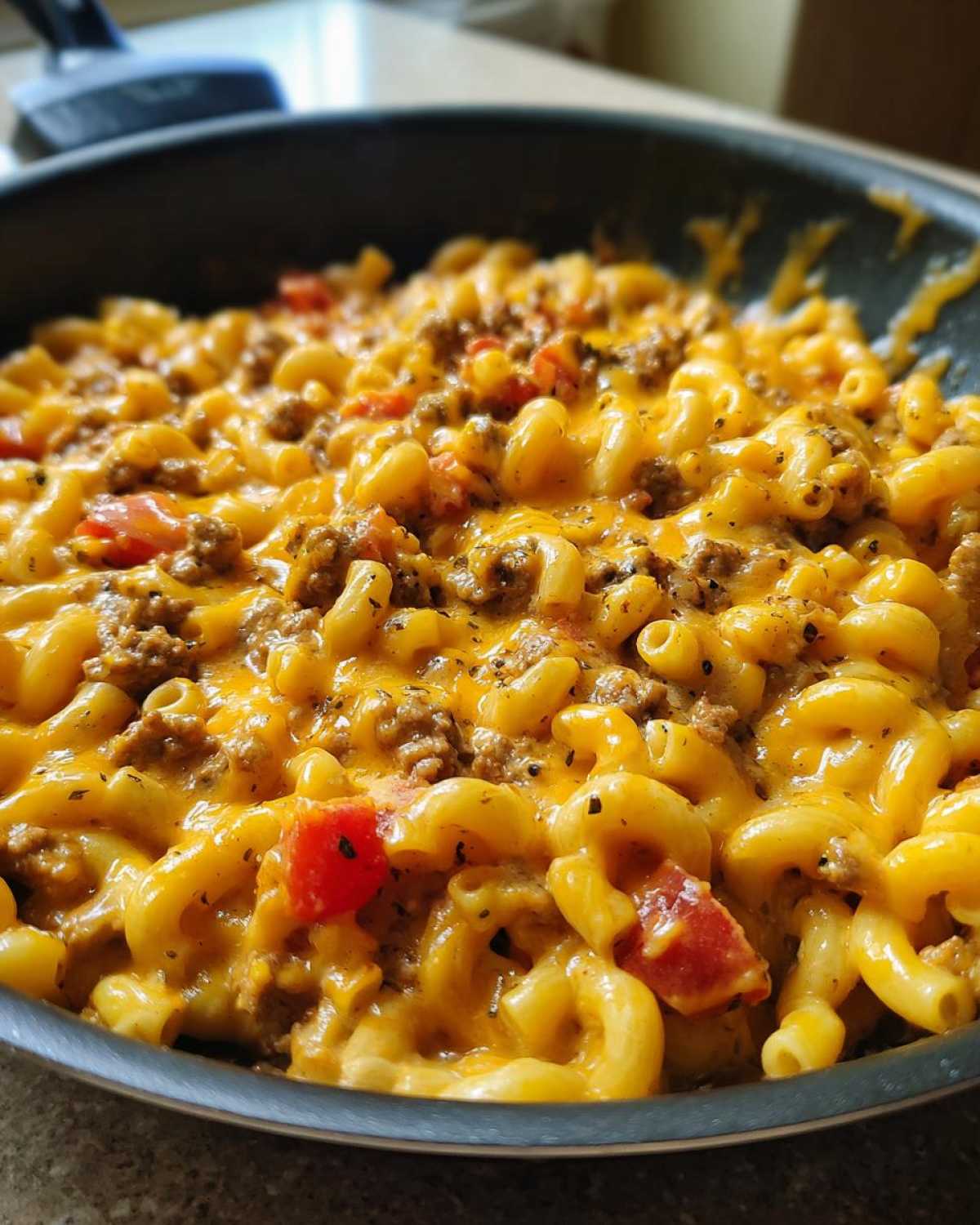 Cheeseburger Pasta Skillet - detail 1
