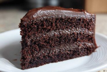 Chocolate Cake That Cures the Winter Blues
