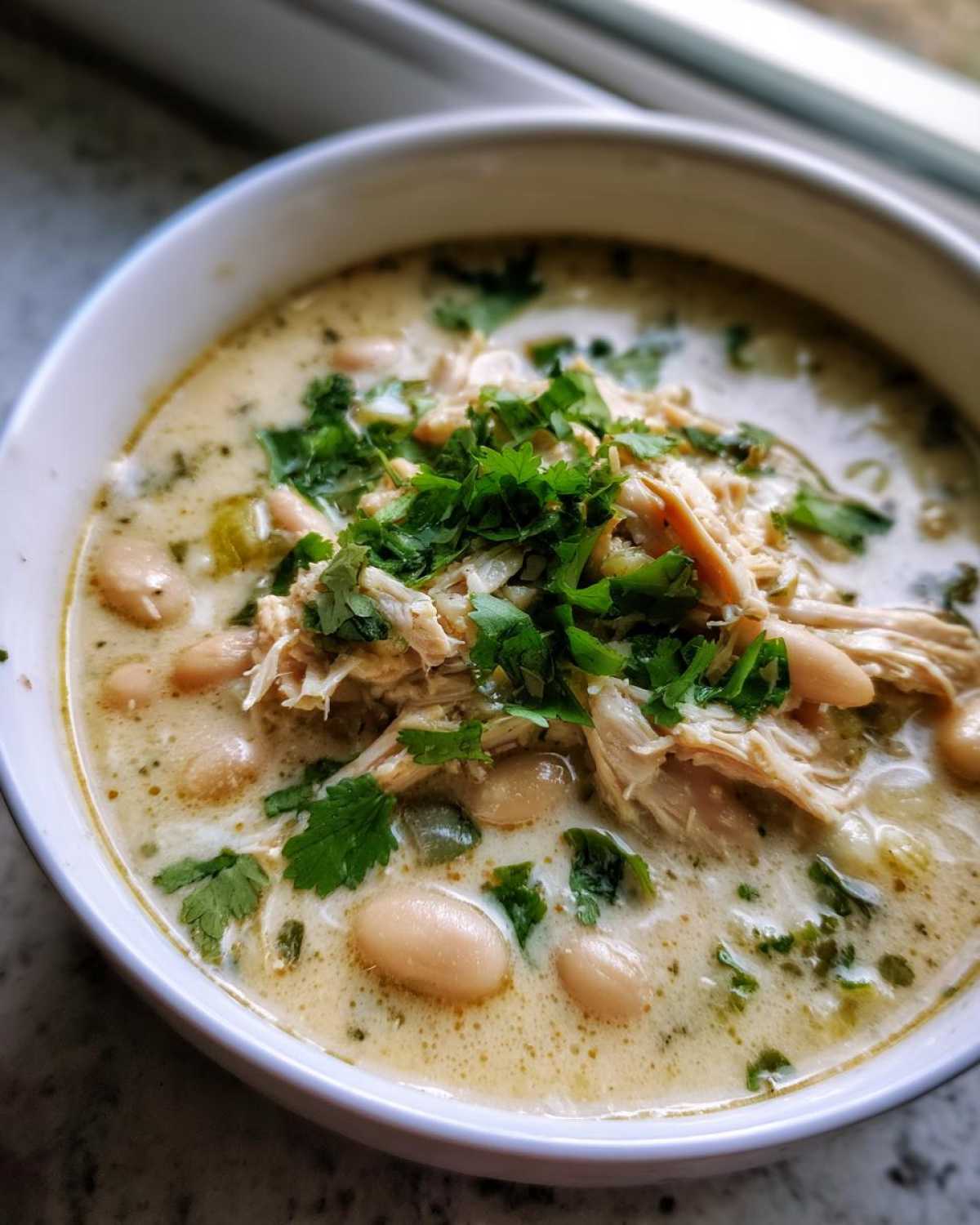 Cozy White Chicken Chili for Chilly Nights - detail 1
