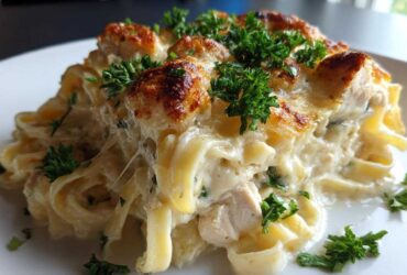 Creamy Chicken Alfredo Bake