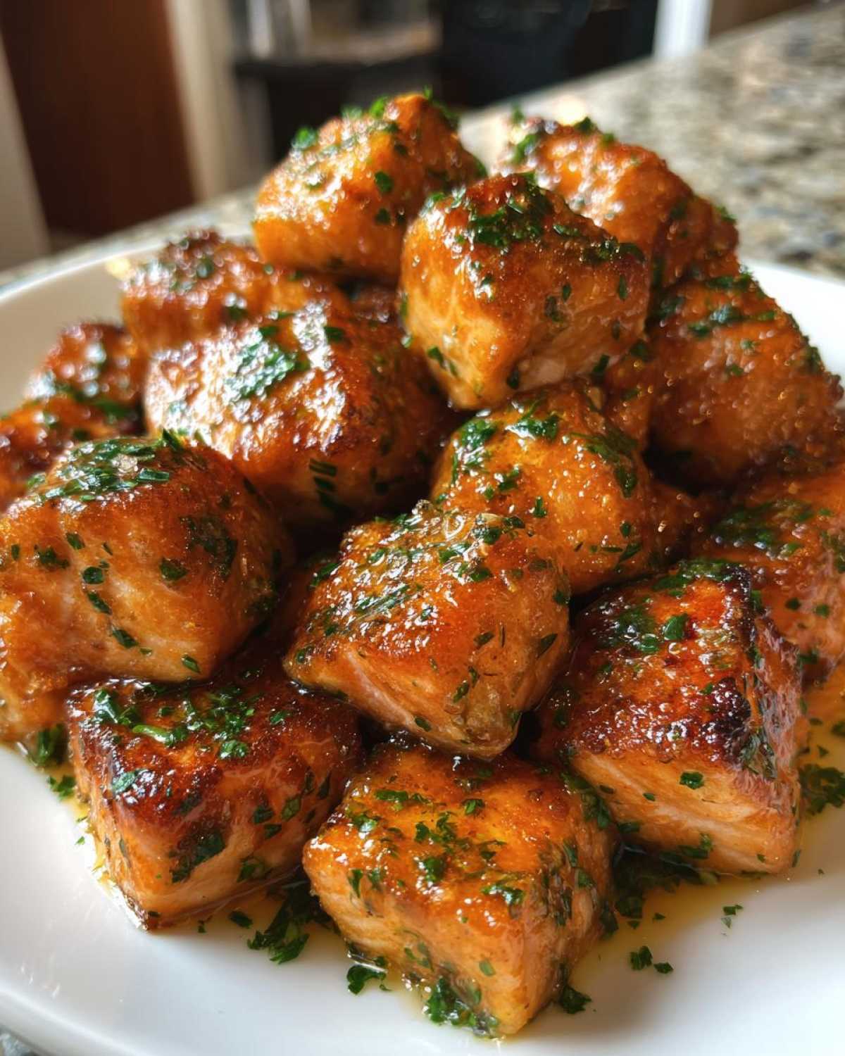 Crispy Garlic Butter Salmon Bites - detail 2