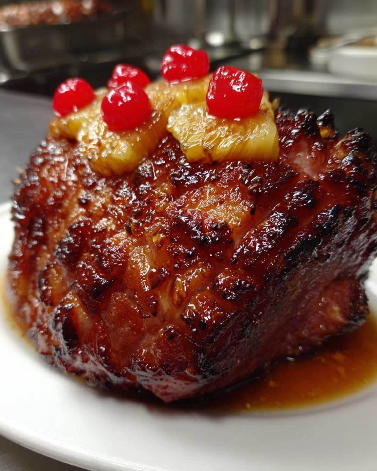 Glazed Holiday Ham with a Cola Twist - detail 2