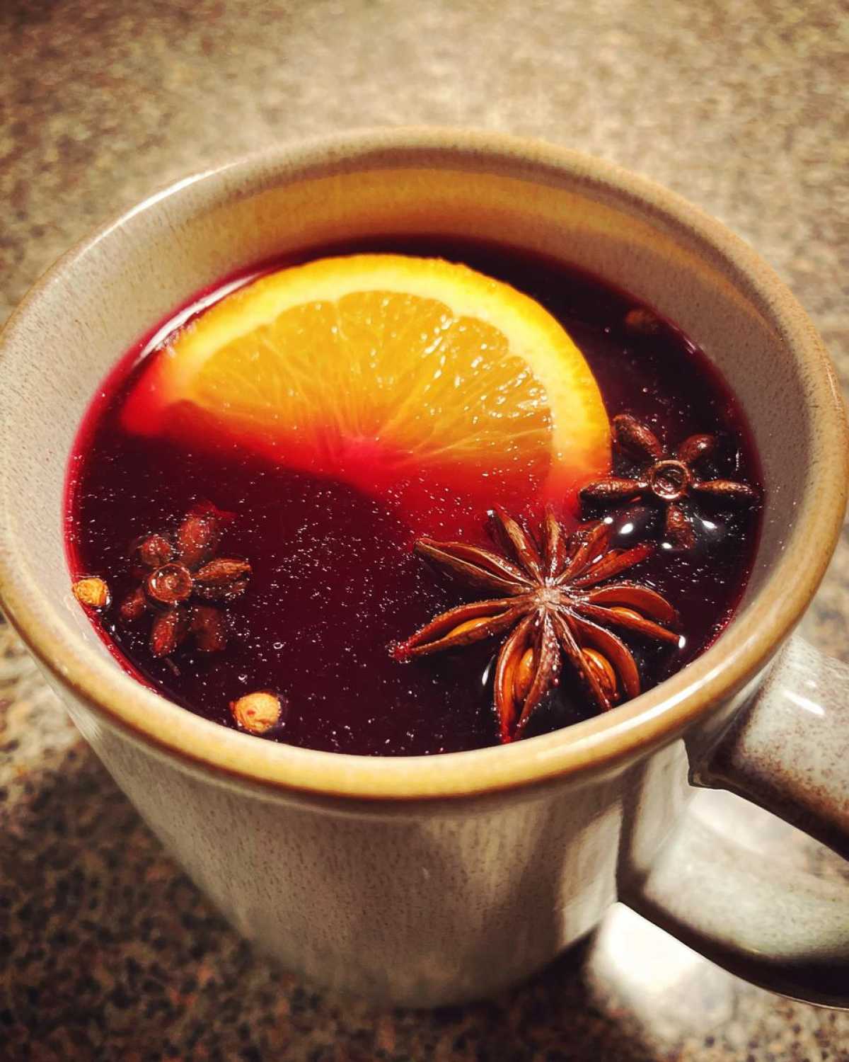 Mulled Wine: Holiday Spirit in a Mug - detail 4