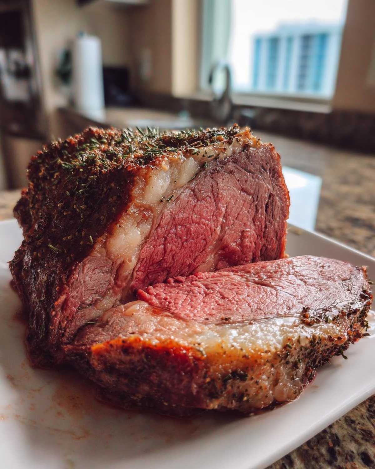 The Prime Rib Roast That Rules Christmas Dinner - detail 2